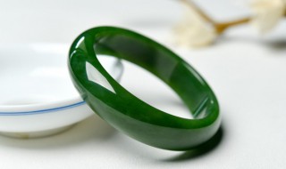 冰种翡翠龙牌(冰种翡翠龙牌图片)