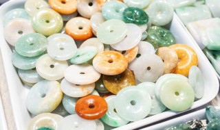 翡翠怎么分辨好与不好 怎么辨别翡翠好不好