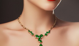 怎么知道自己的翡翠值多少钱 翡翠怎样算值钱