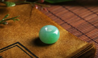 玉石和翡翠怎么区分（如何区分玉石和翡翠）