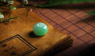 怎么判断翡翠的种水 翡翠怎么分辨种水