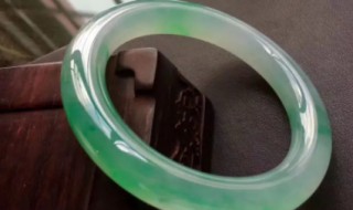 翡翠是看种水还是颜色 翡翠除了看种水色,还看什么