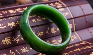 翡翠假货怎么鉴别 翡翠假的怎么辨别真假