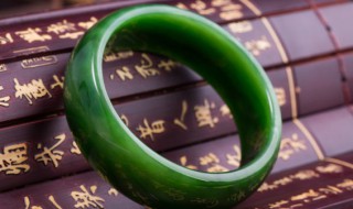 玉手镯怎么看真假 玉手镯怎么看真假好坏图片