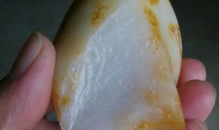 玉和石头玉和玻璃怎么鉴别（怎么看玉是石头的还是玻璃的）