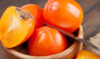 柿子和菠菜能一起吃吗 菠菜可以和柿子一起吃吗