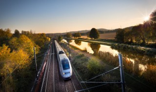 动车二等座可以吃泡面吗(动车不能吃泡面吗)