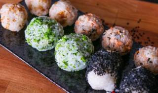 饭团加什么配料好吃 饭团里面配什么好吃