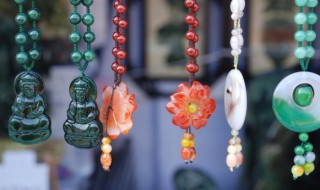 紫色翡翠价格 紫色翡翠的价格