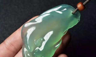 用砖头料做的翡翠手镯 翡翠镯心料能做什么