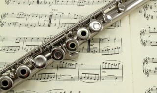 流霞万千终归天地悠悠是什么歌（都是生生世世的缘深浅过尽千帆地球横越是什么歌）