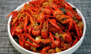小龙虾尾炒几分钟能熟(小龙虾虾尾炒多久才熟)