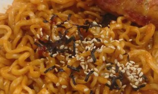 火鸡面是干拌还是汤面 火鸡面是干的还是汤的