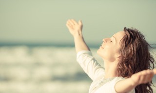 安慰女孩子心情不好的暖心话 安慰女生开心的暖心话