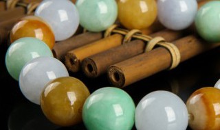 翡翠平安扣一般多少钱（平安扣翡翠的价格）