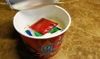 泡面桶能用微波炉加热吗（泡面桶可以放微波炉加热）