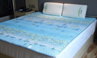 冰丝凉席和乳胶凉席哪个好（冰丝凉席和冰丝乳胶凉席哪个好）