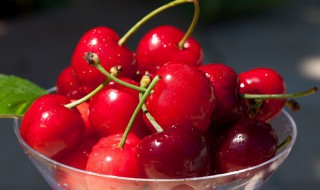 吃车厘子可以喝牛奶吗（吃车厘子可以喝牛奶吗?）