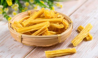 螺蛳粉里面的腐竹是怎么炸的（螺蛳粉里面的炸腐竹怎么做的）