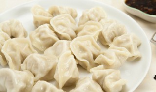 饺子皮和面要放酵母吗（饺子皮和面要加酵母吗）