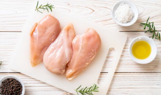 冷冻鸡肉需要焯水吗（鸡肉焯水冷冻好还是直接冷冻好）