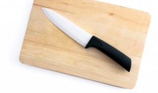 塑料面板上如何除胶 塑胶板上的胶怎么去除