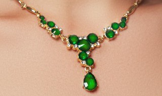 翡翠手镯的种水怎么分类（翡翠手镯的种水怎么看）