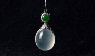 怎么能看出真假翡翠（如何看翡翠真假）