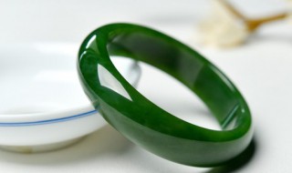 怎么看玉镯子好不好 如何看玉镯子好不好