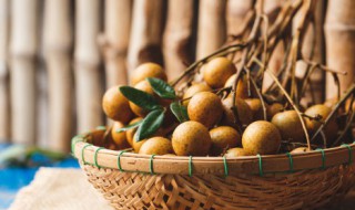 桂圆皮发霉了里面没事还能吃吗（桂圆皮有点发霉里面没有变味能吃吗）