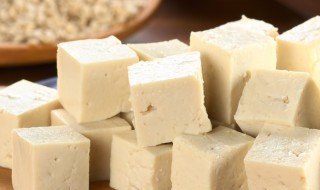 蜂蜜和豆腐要隔多久才能吃（喝了蜂蜜隔多久能吃豆腐）