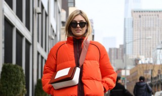 可以擦肥皂洗羽绒服吗 羽绒服可用肥皂洗吗