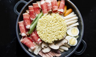 涮羊肉吃羊的哪部位肉(吃火锅涮羊肉是羊的什么部位)