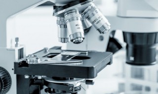 读数显微镜怎么读数（读数显微镜怎么读数方法）