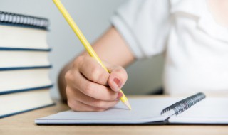 写给13岁叛逆期的女儿 写给13岁叛逆期的女儿一段短语