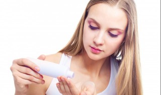 夏天直接用爽肤水不用乳可以吗 可以直接用爽肤水不用乳液吗