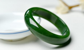 翡翠怎么养活（翡翠能养活吗）