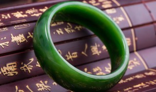 冰种油青翡翠手镯(冰种油青种翡翠)