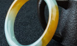 晴水翡翠手镯价格 晴水翡翠价位在多少