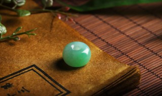 翡翠玉把件(翡翠把件可以做什么)