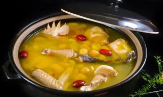 板栗红枣炖鸡的做法（板栗炖鸡的方法）