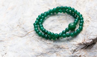 翡翠碧玉（芙蓉翡翠碧玉）