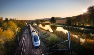 坐高铁有辐射吗(坐高铁有辐射吗孕妇)