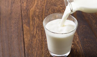 牛奶开锅以后需要煮多长时间（牛奶开锅熬多长时间）