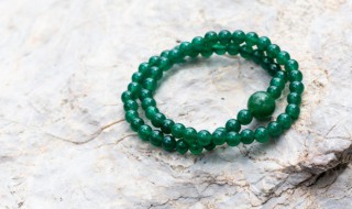 真假翡翠鉴别（如何分辨翡翠真假）