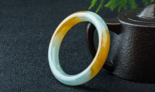 紫罗兰翡翠手镯真假（紫罗兰玉手镯真假及图片）