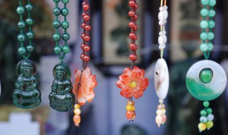 翡翠平安扣吊坠（翡翠吊饰平安扣）