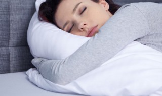 梦见很多蚯蚓是什么预兆 梦见很多蚯蚓是什么预兆钻进你脚,上