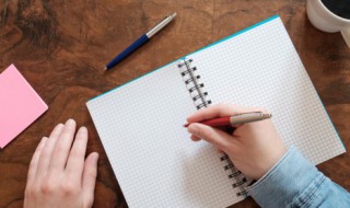 表示夏天天热的成语是什么（关于夏天天气热的成语）