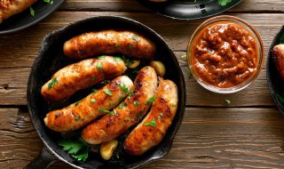 火山石烤肠用空气炸锅需要解冻吗（火山石烤肠冻的能用空气炸锅?）